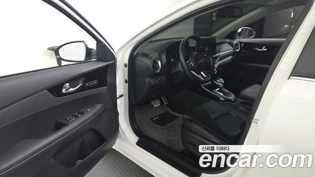 Kia The / новый New K3 2세대 Signature, 2024 10