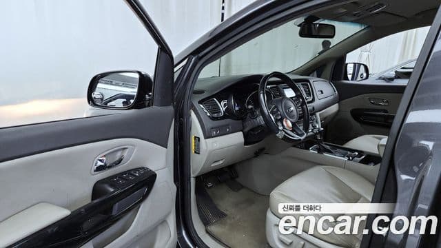 Kia All New Carnival Prestige, 2018 10