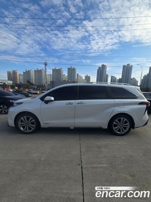 Toyota Sienna 4세대, 2021 все фото