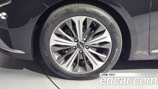 Kia K8 гибрид Noblesse Light, 2022 все фото