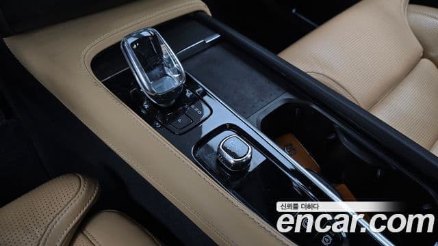 Volvo XC90 2세대 T8 Ultimate Bright гибрид, 2023 9