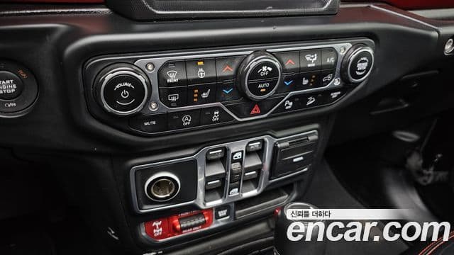 Jeep Wrangler (JL) 2.0 Rubicon high 4도어, 2018 18