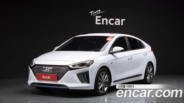 Hyundai Ioniq гибрид, 2019 1