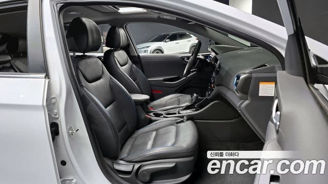 Hyundai Ioniq гибрид, 2019 10