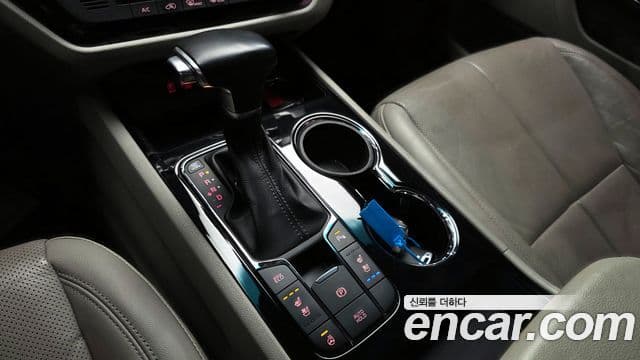 Kia The / новый New Carnival VIP, 2019 9