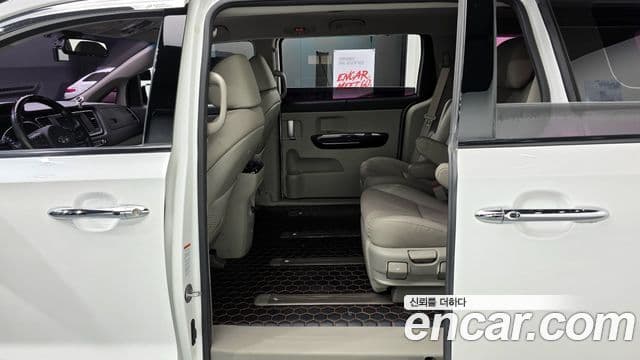 Kia The / новый New Carnival VIP, 2019 12