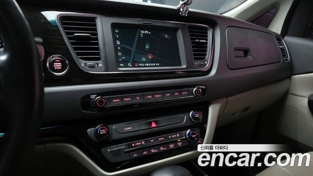 Kia The / новый New Carnival VIP, 2019 14