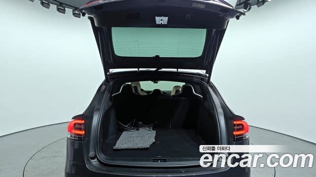 Tesla модель X Long Range, 2019 20