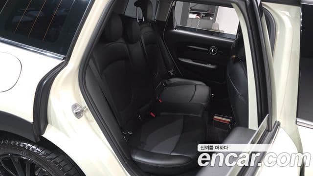 Mini Cooper 클럽맨 2세대, 2021 12