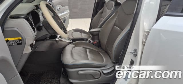 Kia Soul EV, 2017 10