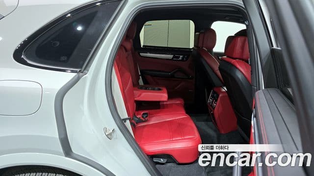 Porsche Cayenne (PO536) 3.0 Platinum Edition, 2023 12