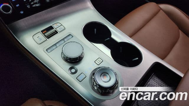 Genesis GV70, 2025 9