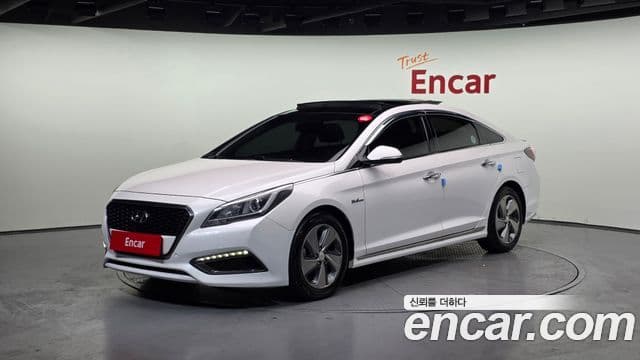 Hyundai LF Sonata гибрид Premium, 2015 1