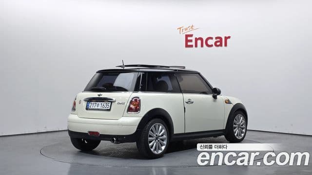 Mini Cooper Mayfair, 2010 2