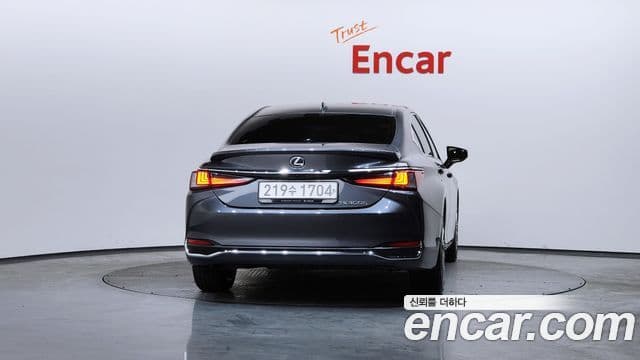 Lexus ES300h 7세대 Luxury Plus, 2023 4