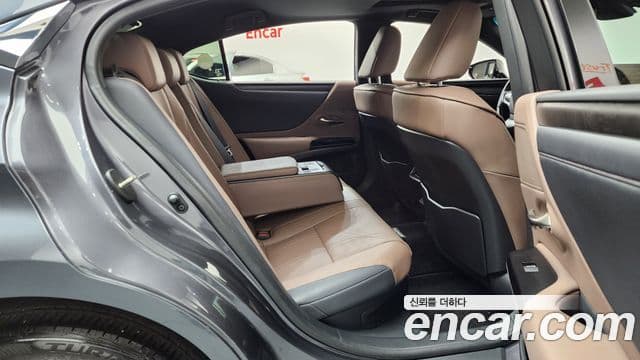 Lexus ES300h 7세대 Luxury Plus, 2023 12