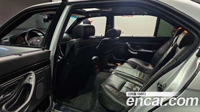 BMW 7시리즈 E38, 1999 12