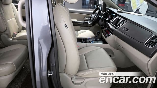 Kia All New Carnival Prestige, 2016 12