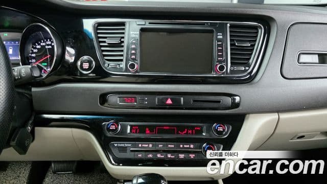 Kia All New Carnival Prestige, 2016 18