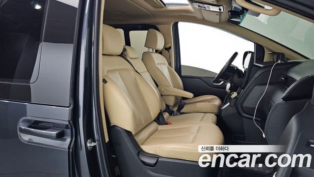 Hyundai Staria Modern, 2024 10