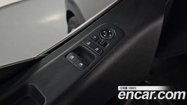 Hyundai Staria Modern, 2024 17