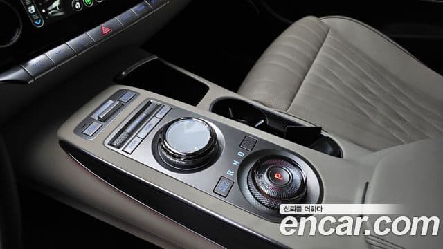 Genesis GV70, 2024 9