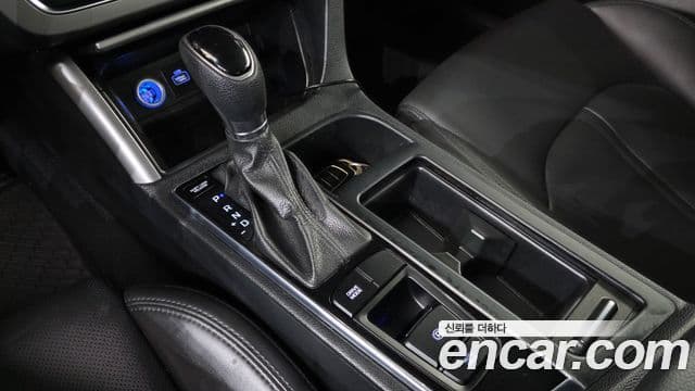 Hyundai LF Sonata Special, 2016 9