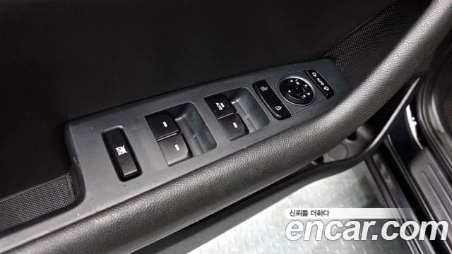 Hyundai LF Sonata Special, 2016 11