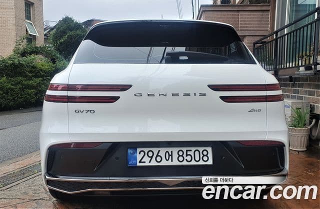 Genesis GV70, 2025 4