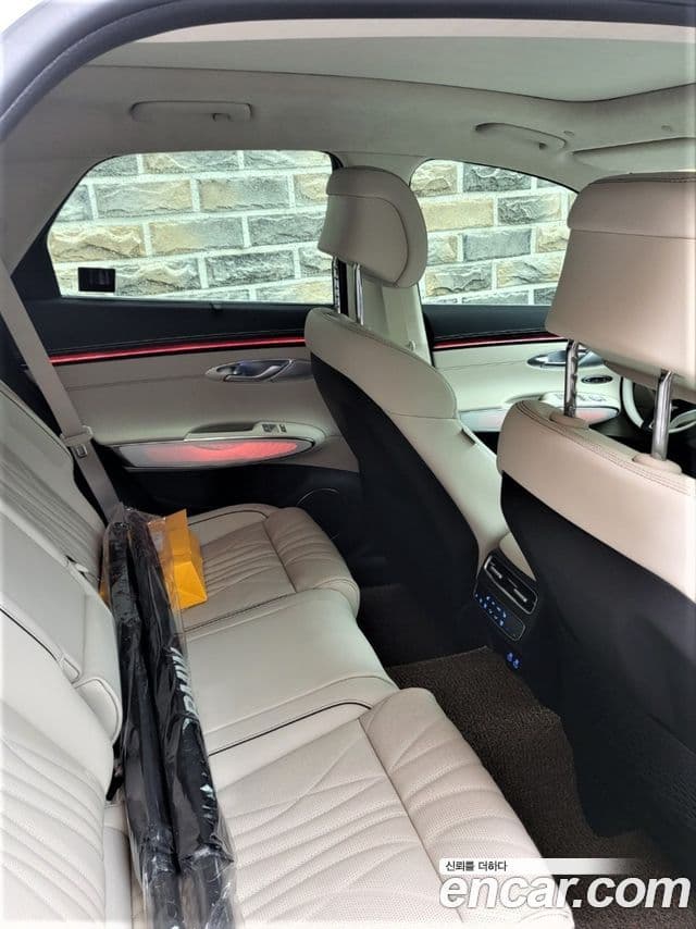 Genesis GV70, 2025 8