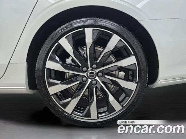 Volvo S90 B5 Ultra Bright, 2026 все фото