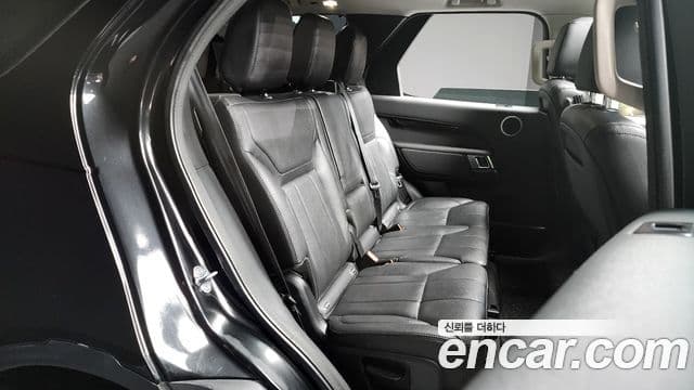 Land Rover Discovery 5 3.0 SD6 SE, 2019 12