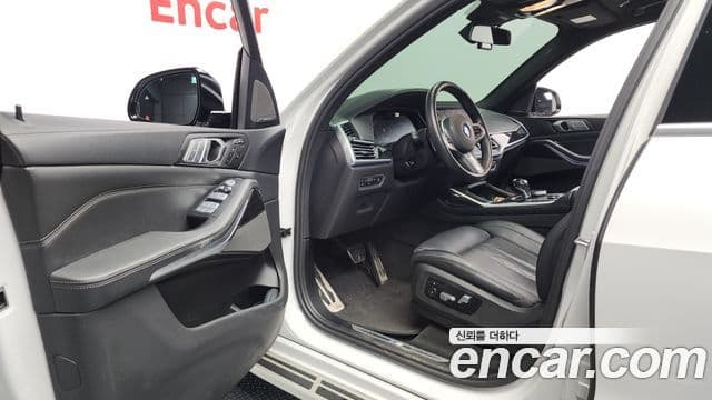 BMW X7 (G07) xDrive 40d M Sport 6인승, 2021 10