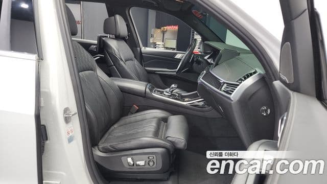 BMW X7 (G07) xDrive 40d M Sport 6인승, 2021 11