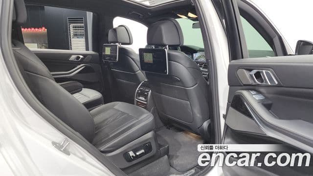 BMW X7 (G07) xDrive 40d M Sport 6인승, 2021 12