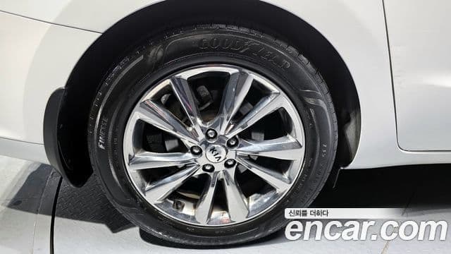 Kia The / новый New Carnival VIP, 2019 все фото