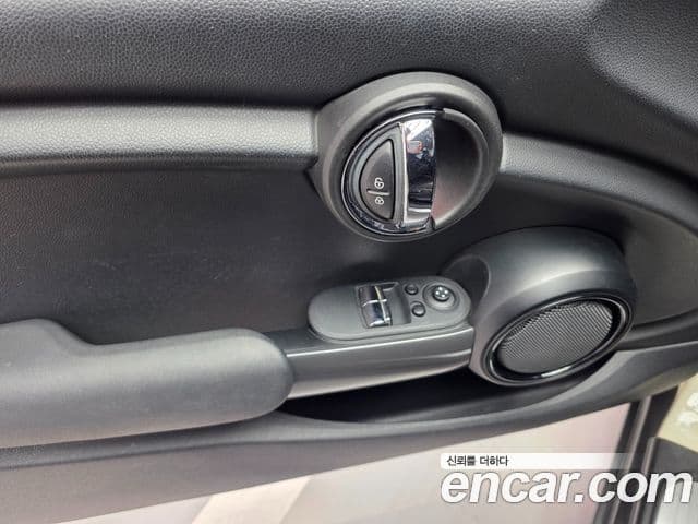 Mini Cooper D 3세대, 2015 12