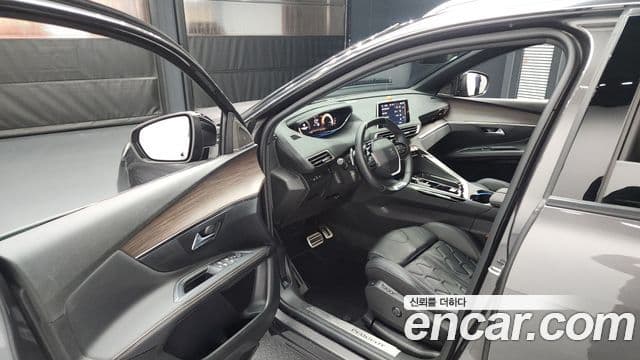 Peugeot 5008 2세대 1.2 Pure Tech GT, 2024 10