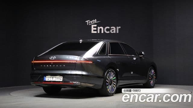 Hyundai Grandeur гибрид (GN7) Calligraphy, 2023 2