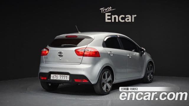 Kia All New Pride Prestige, 2012 2