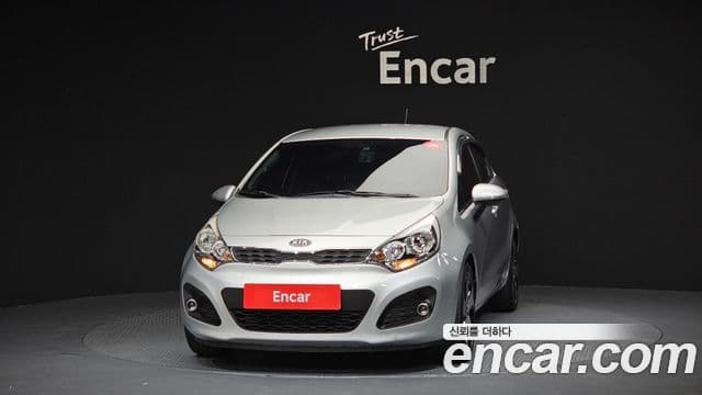 Kia All New Pride Prestige, 2012 3