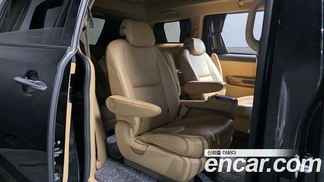 Kia All New Carnival Prestige, 2015 12