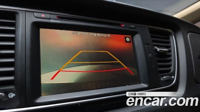 Kia All New Carnival Prestige, 2015 15