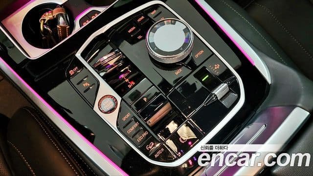 BMW X7 (G07) xDrive 40i M Sport 6인승, 2024 9