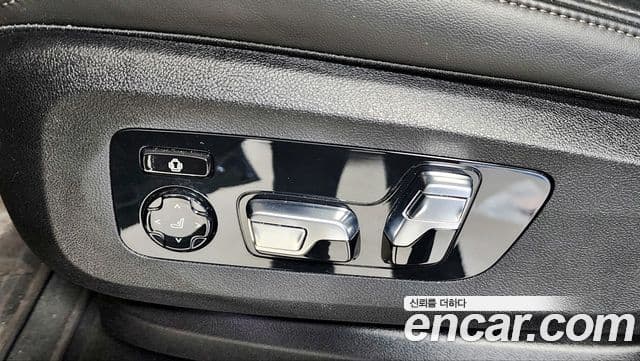 BMW X7 (G07) xDrive 40i M Sport 6인승, 2024 13