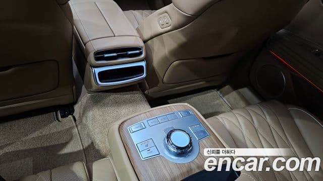 Genesis G80 (RG3) бензин 2.5 турбо AWD, 2025 17