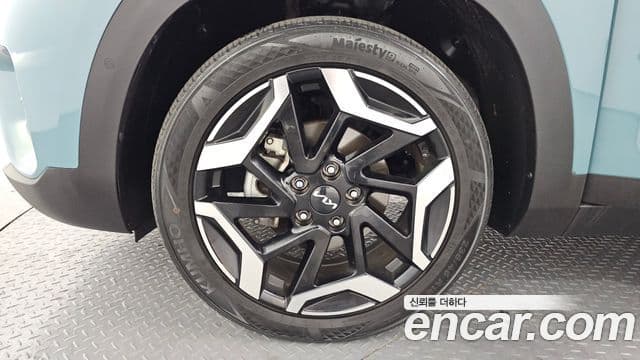 Kia The / новый New Seltos Signature, 2023 все фото