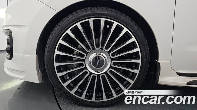 Kia All New Carnival бензин 9인승 High Limousine(компания по спецнадстройкам), 2018 все фото