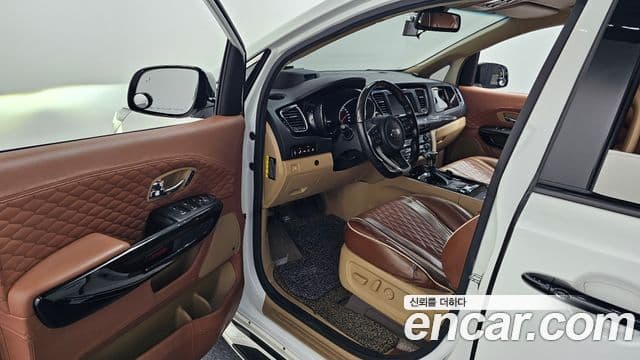 Kia All New Carnival бензин 9인승 High Limousine(компания по спецнадстройкам), 2018 10