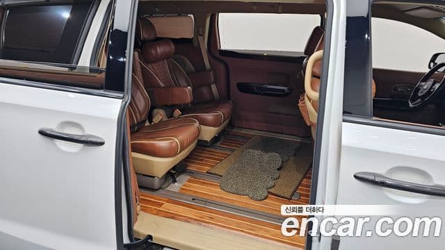 Kia All New Carnival бензин 9인승 High Limousine(компания по спецнадстройкам), 2018 12